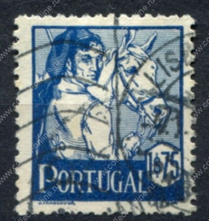Португалия 1941 г. • Sc# 613 • 1.75 e. • Типичные представители регионов страны • Used VF ( кат. - $6 )