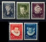 Нидерланды 1956 г. • Mi# 685-689 • живопись • детские портреты • полн. серия • MH OG VF ( кат.- €15** )