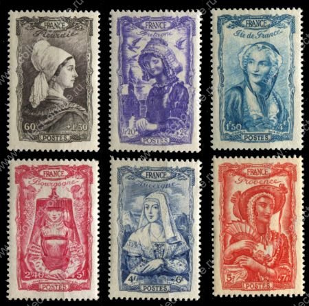 Франция 1943 г. • Mi# 606-611 • Женские традиционные костюмы XVIII века • полн. серия • MNH OG VF ( кат. - €12 )