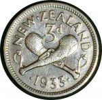 Новая Зеландия 1933 г. • KM# 1 • 3 пенса • Георг V • скрещенные клюшки • регулярный выпуск • XF