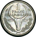 Мадагаскар 1966 г. • KM# 8 • 1 франк • голова быка • регулярный выпуск • BU