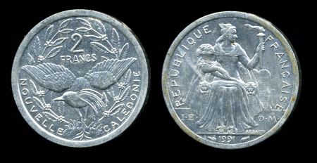 Новая Каледония 1991 г. KM# 14 • 2 франков • птица Кагу • регулярный выпуск • BU-