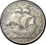 Португалия 1942 г. • KM# 580 • 2 ½ эскудо • каравелла Колумба • серебро • регулярный выпуск • XF-