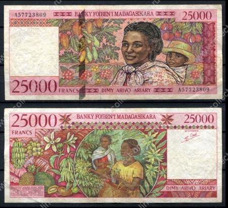 Мадагаскар 1998 г. • P# 82 • 25000 франков(5000 ариари) • женщина с ребёнком • регулярный выпуск • VF
