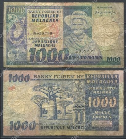 Мадагаскар 1974 г. • P# 65 • 1000 франков • старик и лемур • регулярный выпуск • VG