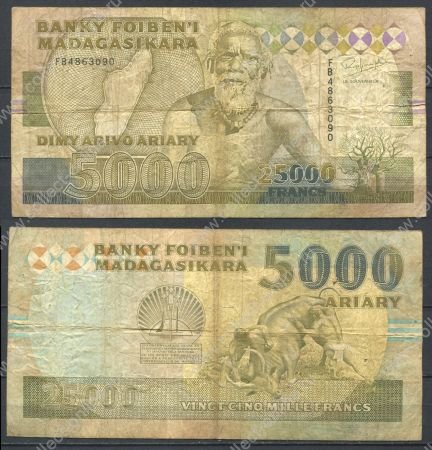 Мадагаскар 1993 г. • P# 74A • 25000 франков(5000 ариари) • старик • регулярный выпуск • F*