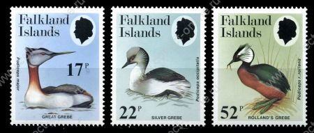 Фолклендские о-ва 1984 г. • Sc# 408-10 • 17 - 52 d. • Водоплавающие птицы островов • полн. серия • MNH OG VF (кат. - $8.00)
