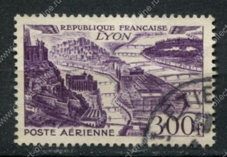 Франция 1949-1950 гг. • Mi# 863 • 300 fr. • Архитектура Франции • Лион • авиапочта • Used VF ( кат. - €12 )