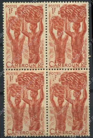 Французский Камерун 1946г. • SC# 310 • 1fr. носильщики бананов • MNH OG XF • кв.блок