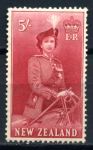Новая Зеландия 1953-59 гг. • Gb# 735 • 5 sh. • Елизавета II • портрет на лошади • стандарт • MLH OG XF ( кат. - £27 )
