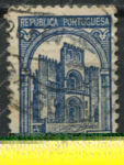 Португалия 1935 г. • Mi# 589 • 1.75 e. • Кафедральный собор г. Коимбра • стандарт • Used VF ( кат.- € 2 )