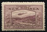 Новая Гвинея 1939 г. • Gb# 214 • 1 ½ d. • самолет над долиной реки, фрегат • авиапочта • MH OG VF ( кат.- £ 5 )