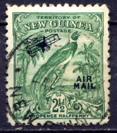 Новая Гвинея 1932-1934 гг. • Gb# 193a • 2 ½ d. • надпечатка контура аэроплана • райская птица • авиапочта • Used F-VF ( кат.- £ 3 )