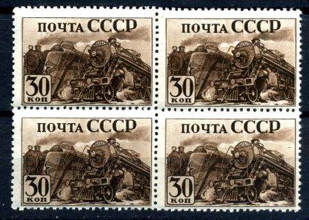 СССР 1941 г. • Сол# 783 • 30 коп. • Индустриализация страны • Паровозы • кв. блок • MNH OG VF