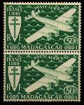 Мадагаскар 1943 г. • Iv# A60 • 50 fr. • самолет над океанскими волнами • общий выпуск • авиапочта • пара • MNH OG* VF (кат. - €4 )