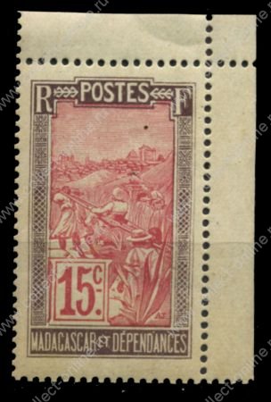 Мадагаскар 1908 - 1917 гг. • Iv# 99 • 15 c. • осн. выпуск • путешественник в кресле-носилках • MNH OG VF*