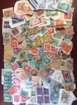 100+ старых, марок на вырезках из коробки • Used