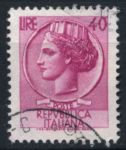 Италия 1959-66 гг. SC# 786 • 40 L. • "Италия", аверс древней монеты Сиракуз • стандарт • Used F - VF