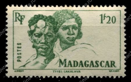 Мадагаскар 1946 г. • Iv# 307 • 1.20 fr. • осн. выпуск • представители народа Сакалаве • MNH OG VF