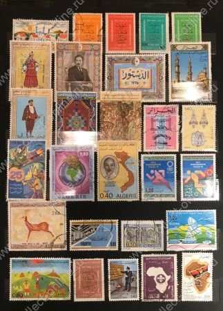 Альбом марок Африки (515 разных) A4- 8 листов(16 страниц) • фон черный(Италия) • F-VF