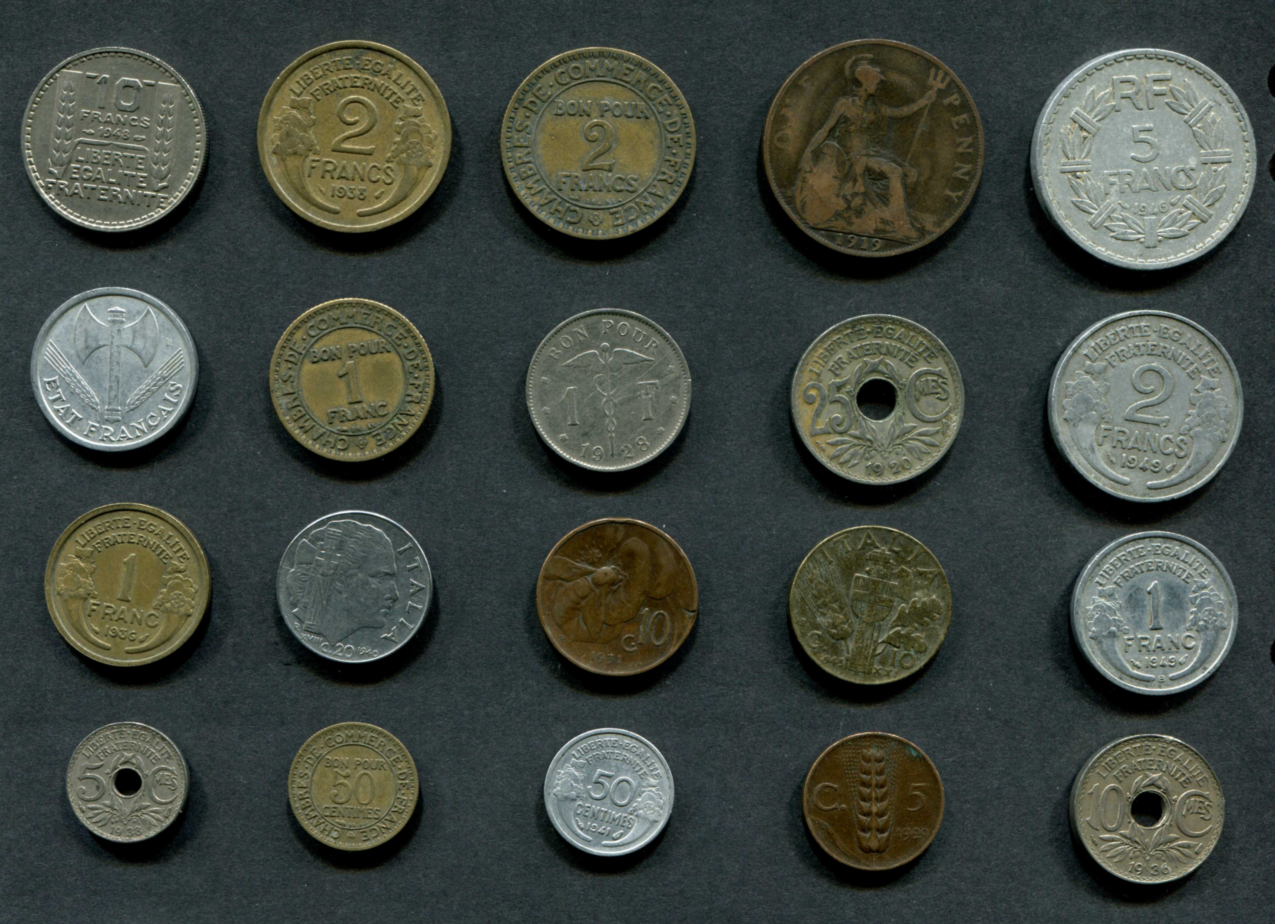 Купить старые монеты. Старинные монеты. Старинные европейские монеты. Древние монеты Европы. Ценные старинные монеты.