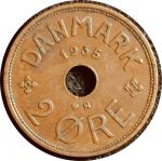 Дания 1935 г. KM# 827.2 • 2 эре • королевская монограмма • регулярный выпуск • XF