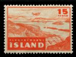 Исландия 1947 г. • Mi# 241 • 15 a. • гидросамолет над заливом • авиапочта • MNH OG* VF