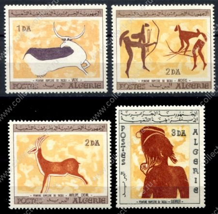 Алжир 1967 г. • Sc# 365-368 • Древнее искусство • наскальные рисунки (2-й выпуск) • полн. серия • MNH OG VF ( кат. - €40 )