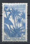 Французская Западная Африка 1947 г. • Iv# 32 • 1.50 fr. • основной выпуск • африканец на пальме • MH OG VF