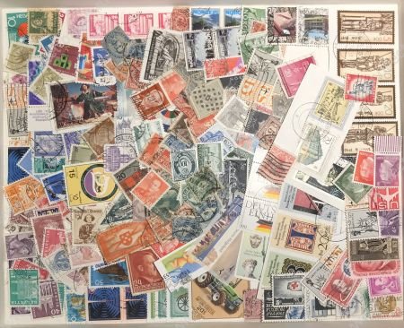 170+ марок мира из коробки • Used