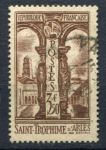 Франция 1935 г. Sc# 302 • 3.50 fr. • Собор Святого Трофима в Арле • Used VF ( кат. - $4 )