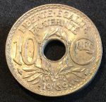 Франция 1939 г. KM# 889.1 • 10 сантимов "•1939•" • MS BU ( кат.- $5,00 )