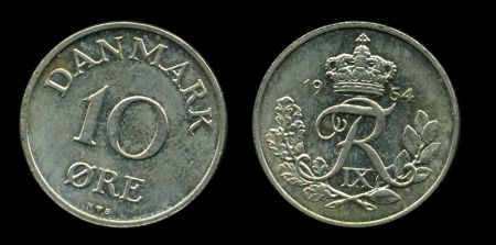 Дания 1954 г. • KM# 841.1 • 10 эре • королевская монограмма • регулярный выпуск • BU