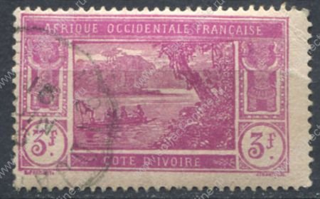 Кот-д'Ивуар 1930 г. • Iv# 83 • 3 fr. • осн. выпуск • лодка на реке • Used VF ( кат.- €9 )