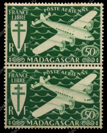 Мадагаскар 1943 г. • Iv# A60 • 50 fr. • самолет над океанскими волнами • общий выпуск • авиапочта • пара • MNH OG* VF (кат. - €4 )