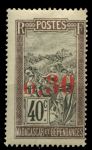 Мадагаскар 1921 г. • Iv# 129 • 30 на 40 c. • осн. выпуск • путешественник в кресле-носилках • надпечатка нов. номинала • MNH OG* F-VF ( кат.- €3 )