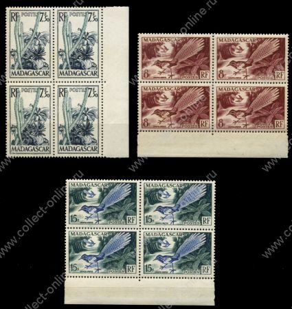 Мадагаскар 1954 г. • Iv# 322-4 • 7.50,8 и 15 fr. • Флора и фауна острова • MNH OG VF* • полн. серия • кв. блоки ( кат.- €25 )