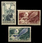 Мадагаскар 1954 г. • Iv# 322-4 • 7.50,8и 15 fr. • Флора и фауна острова • MNH OG VF* • полн. серия ( кат.- €6 )