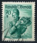 Австрия 1948-1951 гг. • Mi# 906(Sc# 533) • 30 gr. • Национальные женские костюмы • нижняя Австрия • Used VF