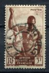 Французская Экваториальная Африка 1947 г. • Iv# 221 • 5 fr. • осн. выпуск • рыбак с копьем • Used F-VF