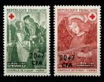Реюньон 1970 г. • Iv# 391-392 • старинные фрески, для Красного Креста • полн. серия • MNH OG VF ( кат. - €7 )