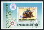 Буркина Фасо 1976 г. • Mi# Block 44 • 500 fr. • 200 лет независимости США • живопись • блок • Used(ФГ)/** XF ( кат.- €4 )