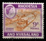 Родезия и Ньясаленд 1959-1962 гг. • Gb# 24a • 9 d. • Елизавета II основной выпуск • локомотивы • Used VF ( кат.- £ 4 )